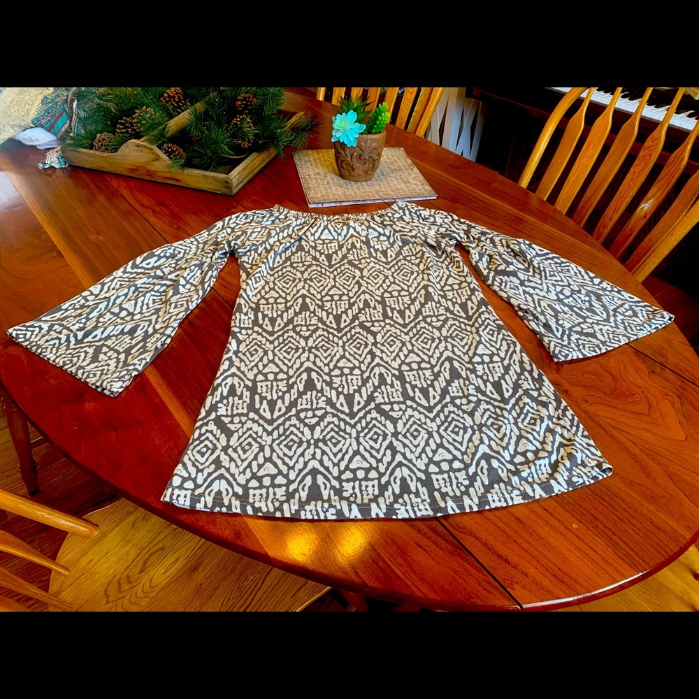 West loop, boho style knit blouse.